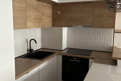 8. Kitchen 3