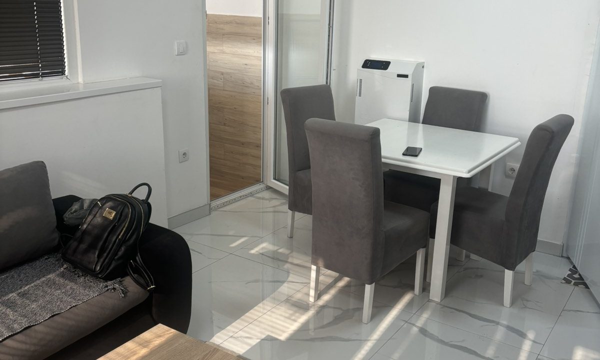 IMG-c98005464aabe29516400484ac21ce20-V