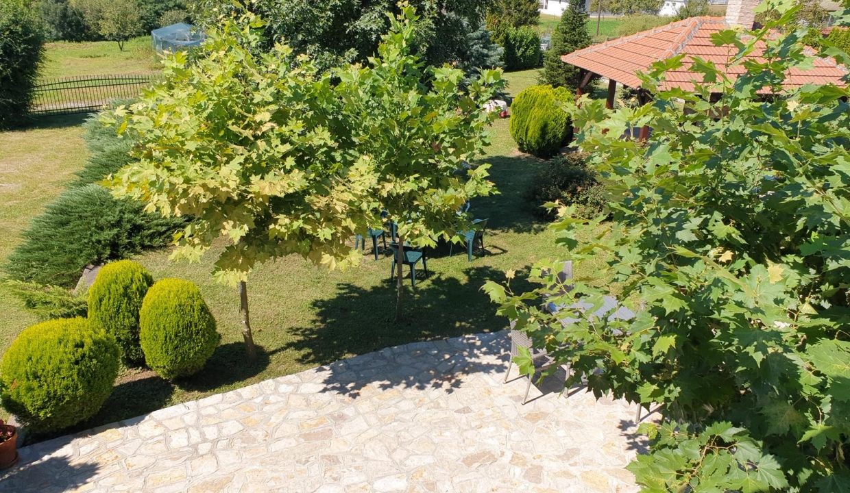 565bdaaf-df16-4f94-afad-ccbd2a8a8478