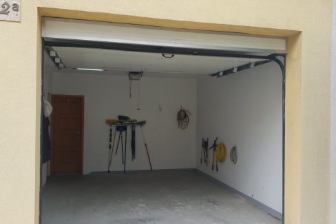 Garage 2