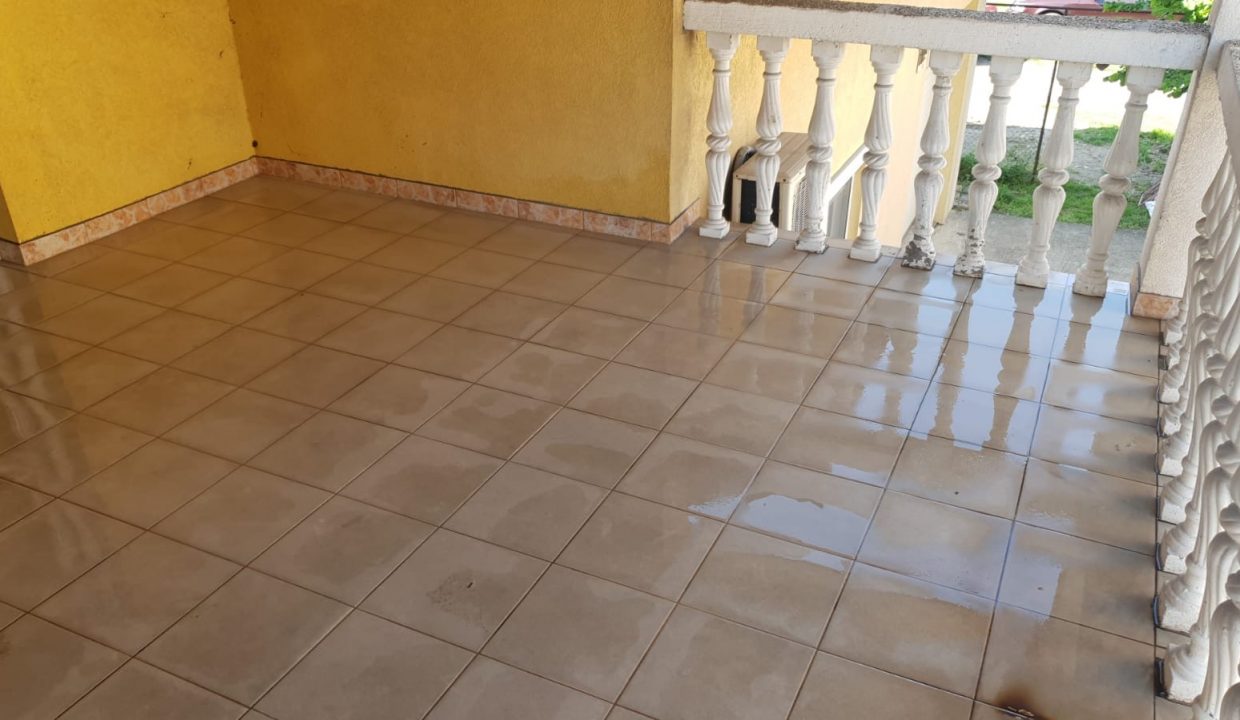 Upstairs balcony 8