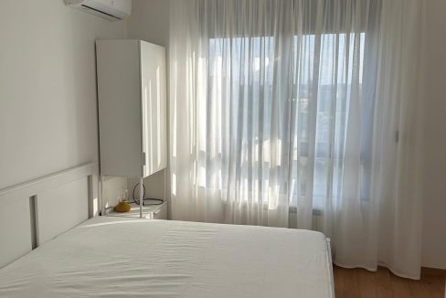 ab2b8415-7ade-4e07-bb76-9a2a50c0d282