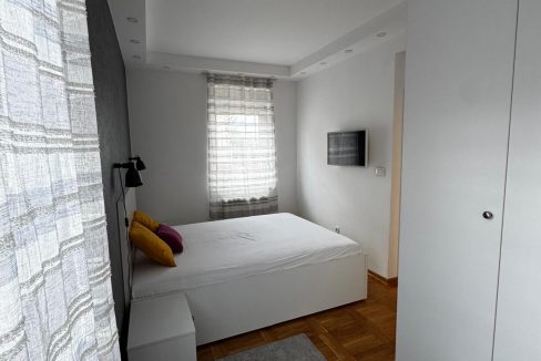 97266271-51a9-49f9-bf50-e25180172995