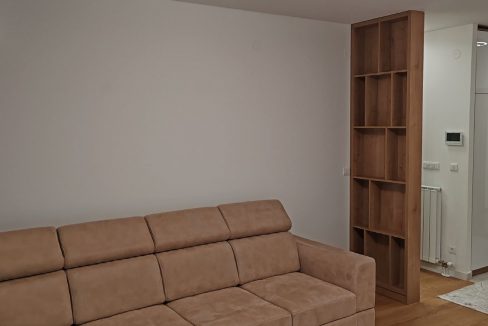 IMG-073fd04c4efd2a7fc819f9a8946c81c9-V