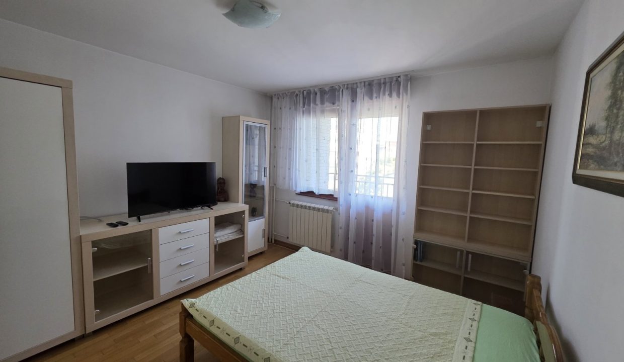 IMG-1482c0fc660c7c19fd8127c3d93f2d92-V
