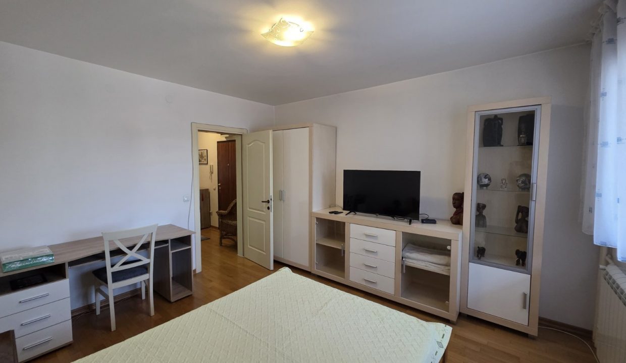 IMG-cf471a32a890ce90f90510d4e8a76a62-V
