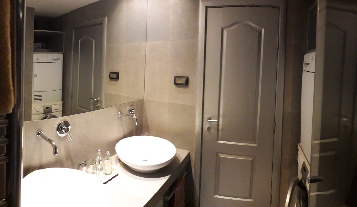 Master Suite 12 - Kupatilo 03 - Panorama