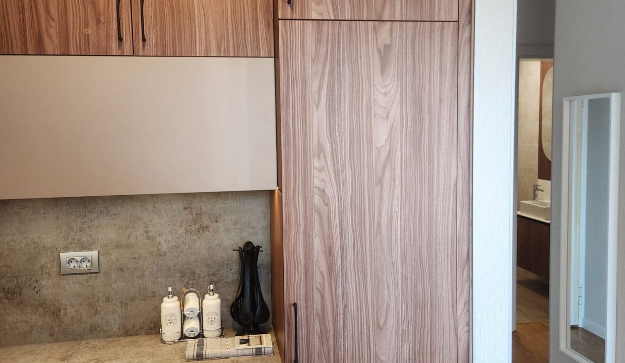 0ef05bfe-38c7-4270-b8f5-956d631153f6