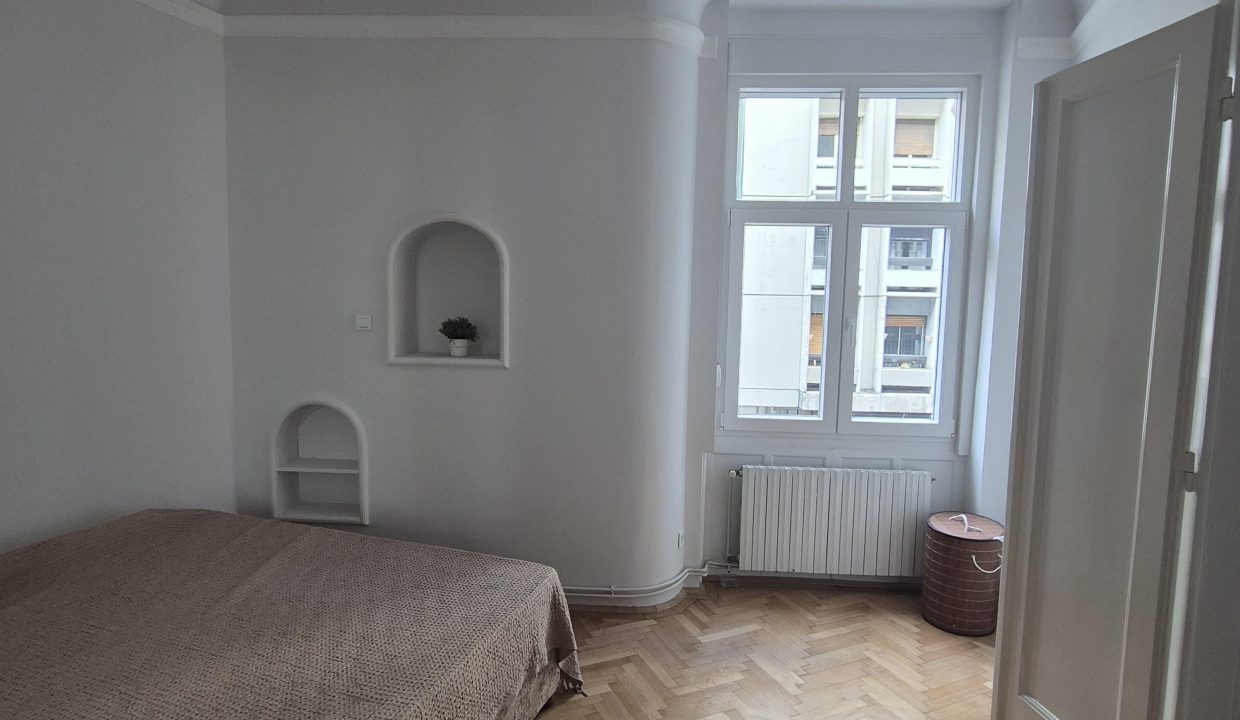 21a6668e-f3b8-4eb3-afdb-6d8f7d94b688