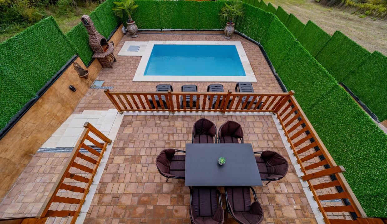 367402dc-6f9b-4788-935f-a00412610a48