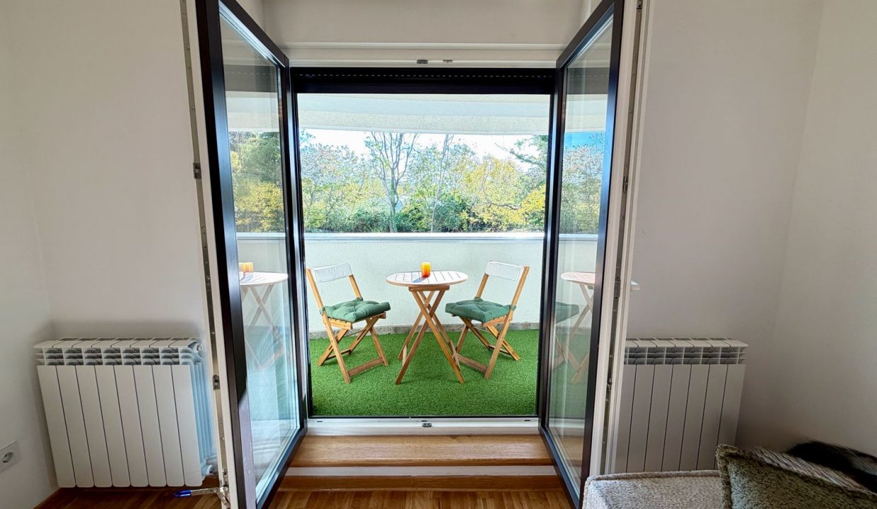 5467fe76-07a7-4f36-a0fb-5d6594b030d8