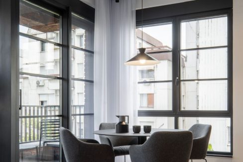 55b01fd6-8491-490a-9f00-35a38d4d3d68