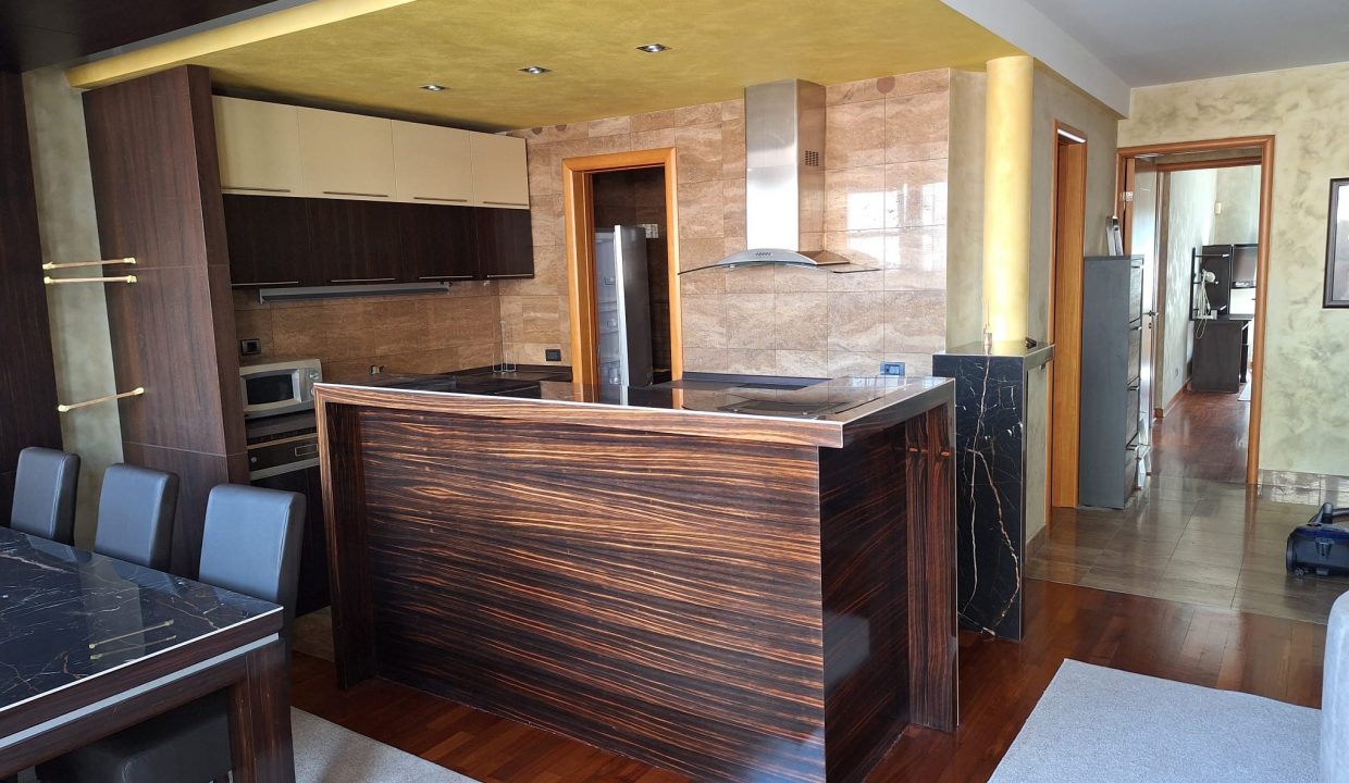 5FEFA17A-1D66-4946-9B3F-12ED8843D237