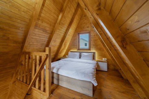 6e2018ba-8943-4b48-a47b-90066a853527