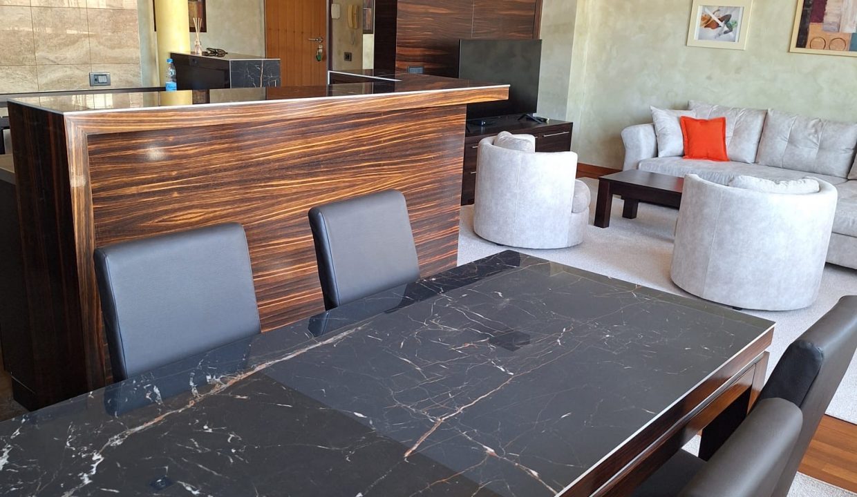 88588478-CFCD-4736-A00D-5DF597789EE5