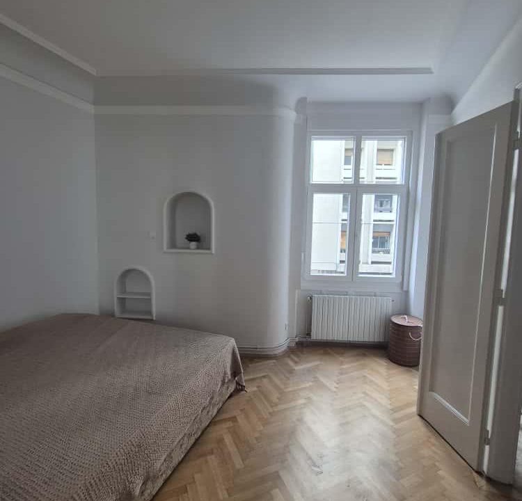 9647d2b2-e80e-4bba-9687-99fb954c7b0d