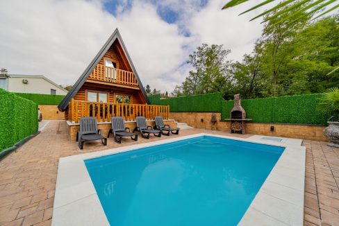 9de6ea04-60a0-4bde-b9b5-fb88a1874de4