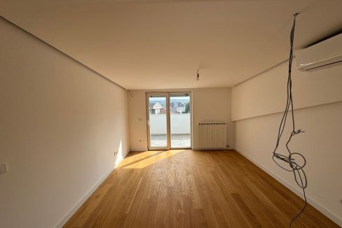 AC6F0416-6460-4D6D-8D06-F0AC987CA533