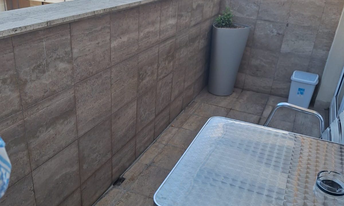 CB9C281F-60BB-49D7-B63D-98497274C355