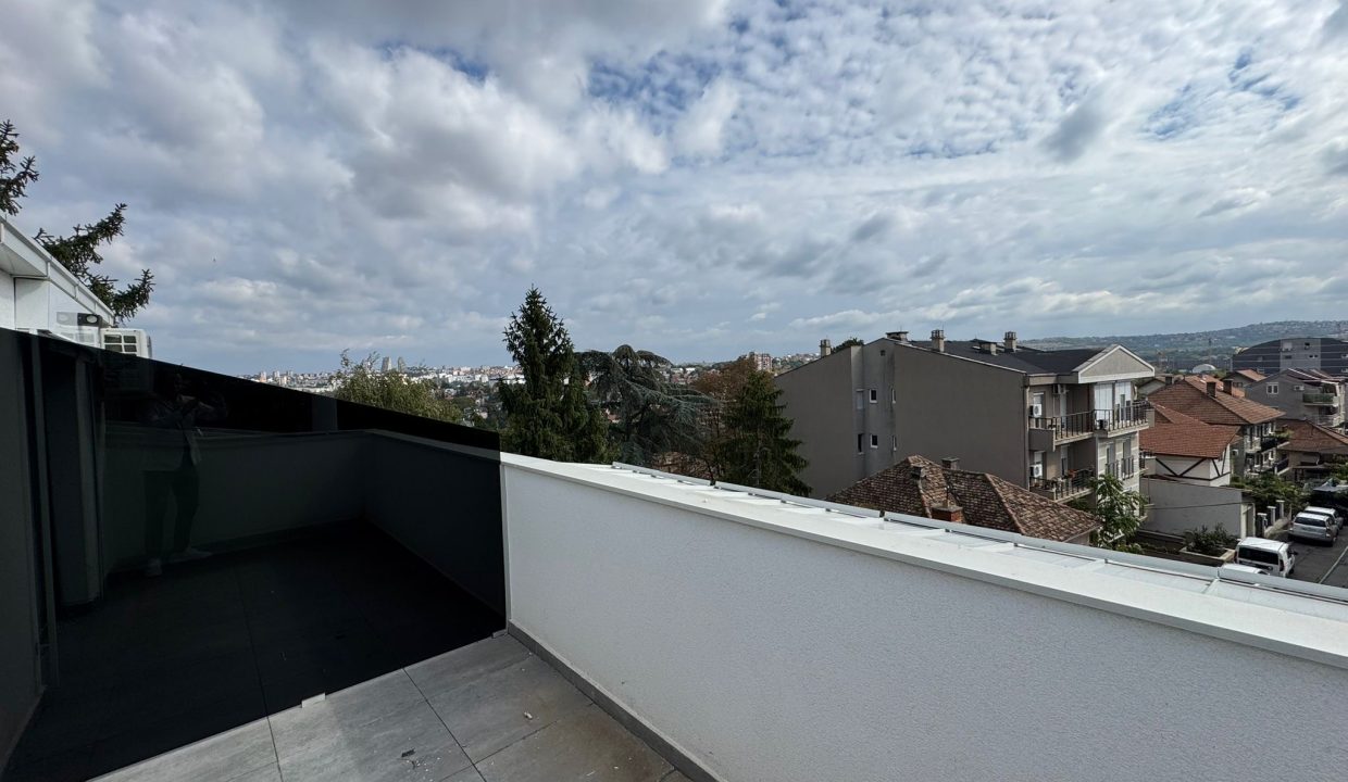 ED5E8957-3E17-4BEF-A726-039FE0AF9D3F