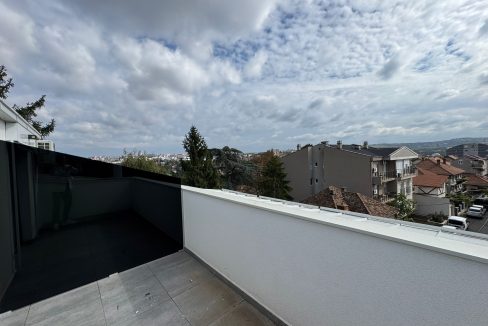 ED5E8957-3E17-4BEF-A726-039FE0AF9D3F