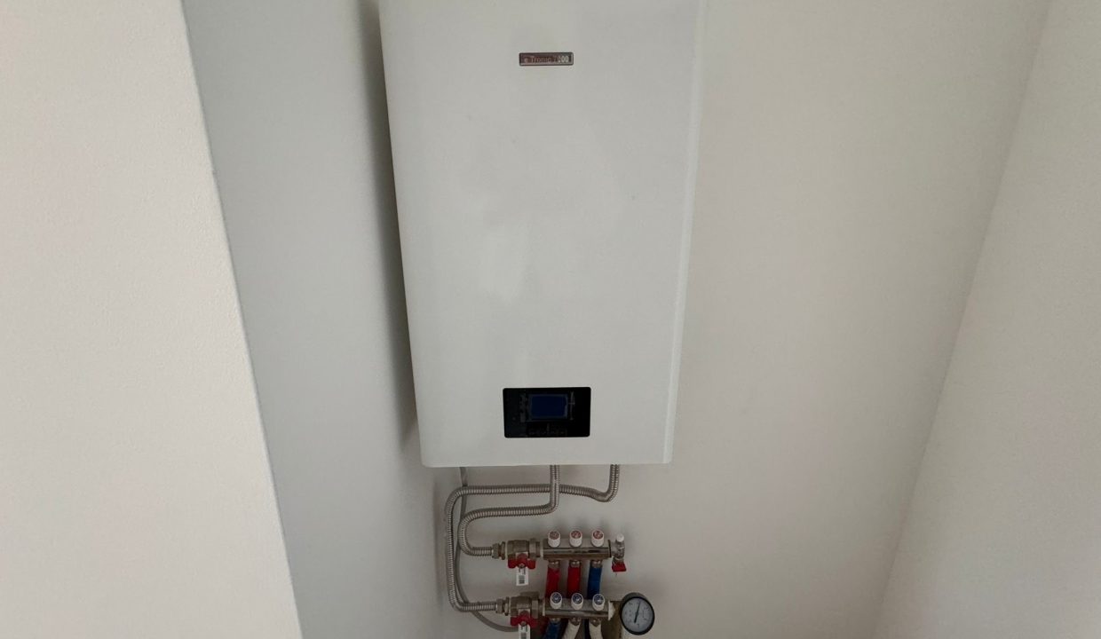 FA7C75CB-FEE9-4C74-9496-745CD767321F