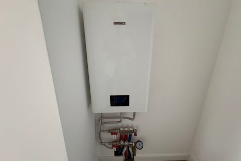 FA7C75CB-FEE9-4C74-9496-745CD767321F