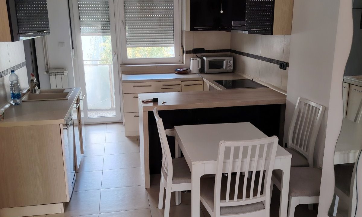 IMG-4899f9ed08caafb2502eb68d7d55f0f0-V