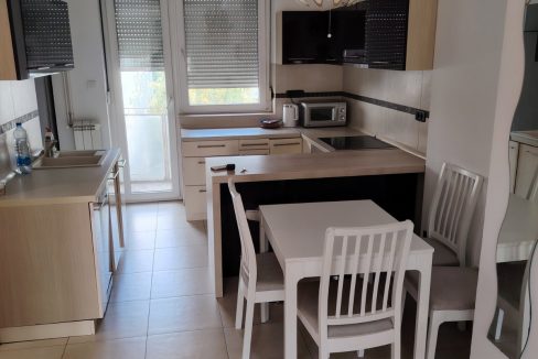 IMG-4899f9ed08caafb2502eb68d7d55f0f0-V