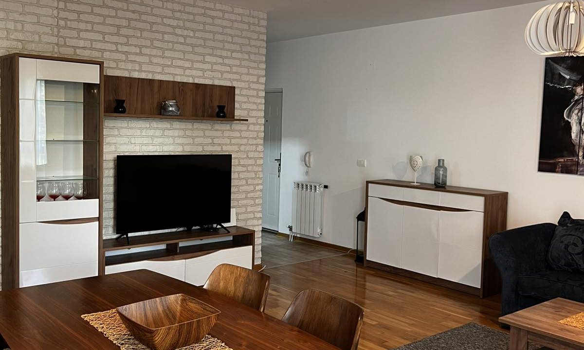 IMG-53453685a66618dc7a50a0912f6f878e-V