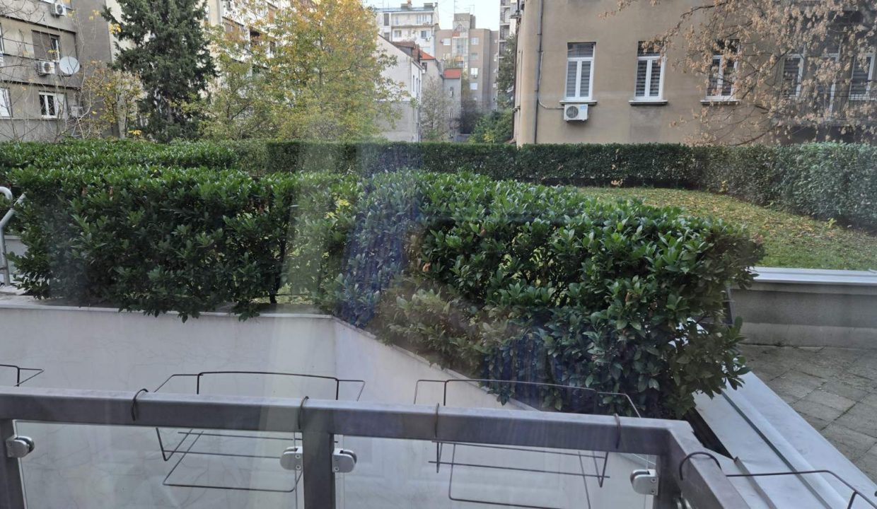 IMG-9aab0e1074a2dea050b5dca6e57c942c-V