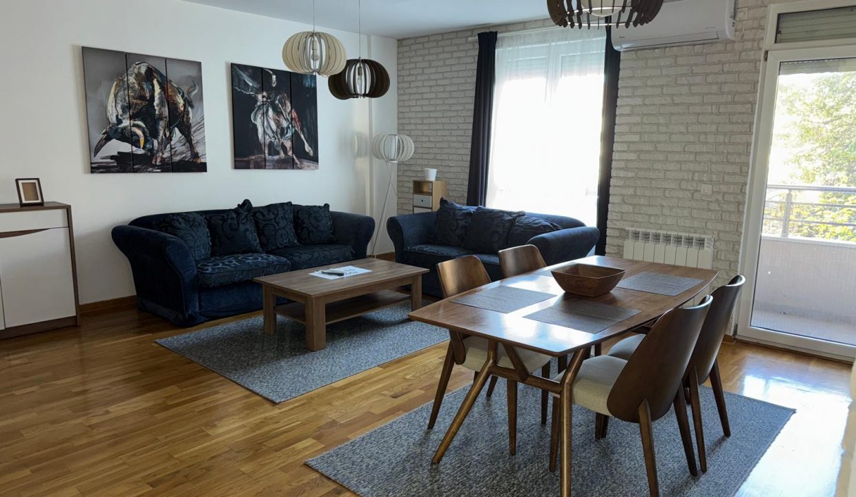 IMG-a477fbe843a9014688b7991b6c5c3cc3-V