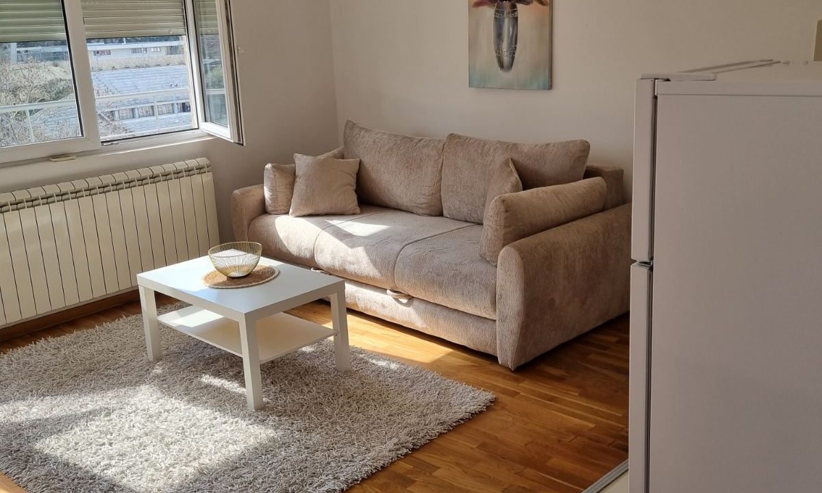 IMG-d8ebb111960c668caf4022220a37ab1f-V