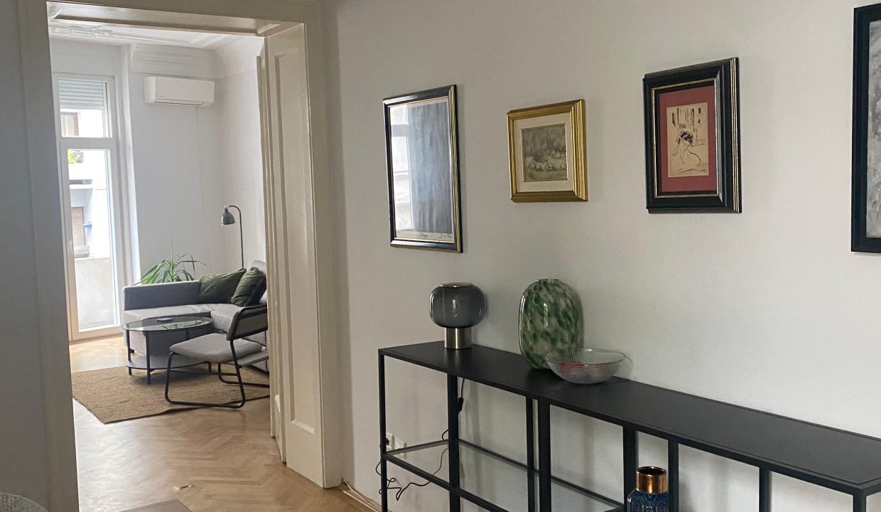 a338f7bc-0d03-442e-8b6f-23e1bc0bc10e