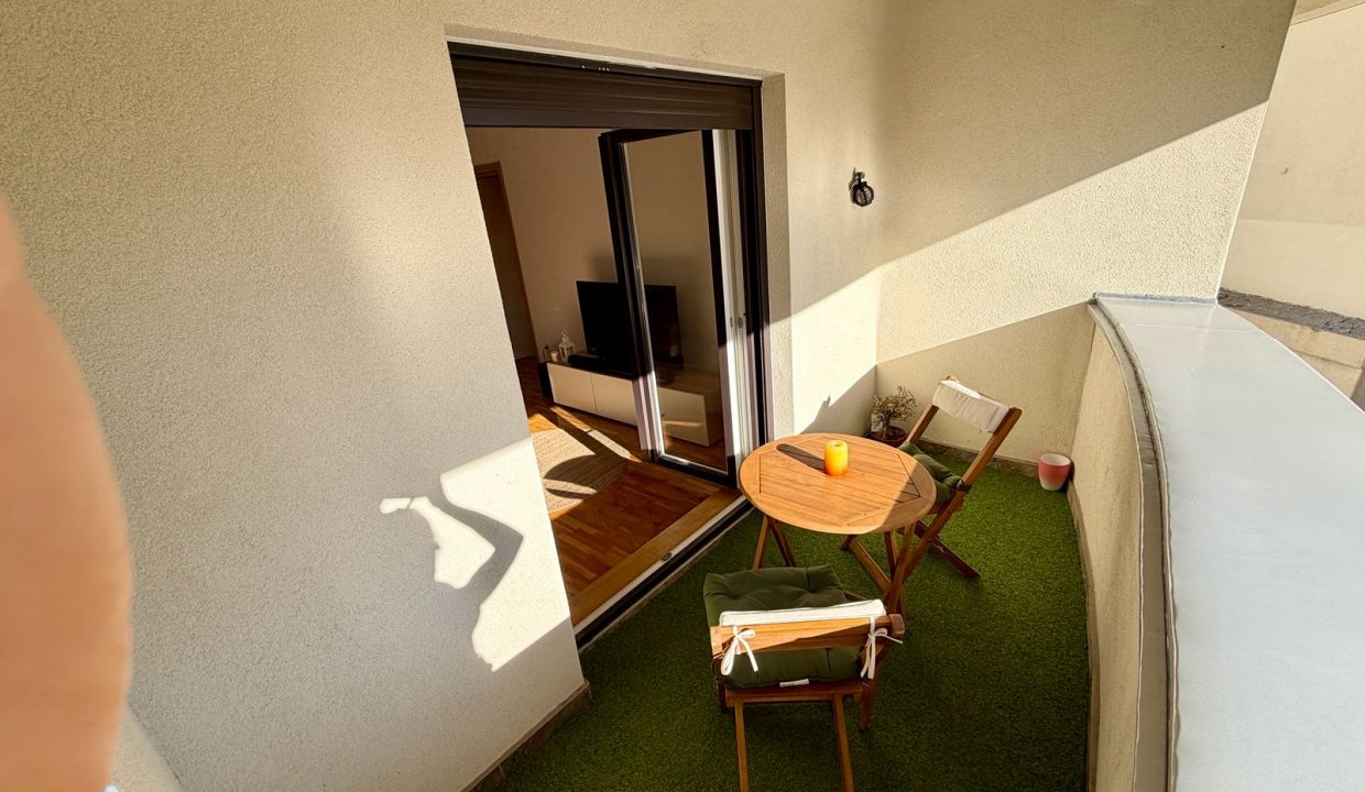 a8a18386-a97e-470c-9ddc-7e130c3c09fa