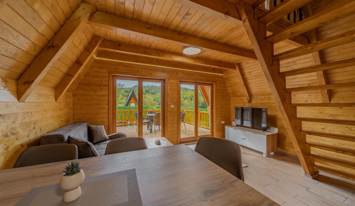 af9cbb13-3ecc-42d9-a81a-fa1eacb3fac0