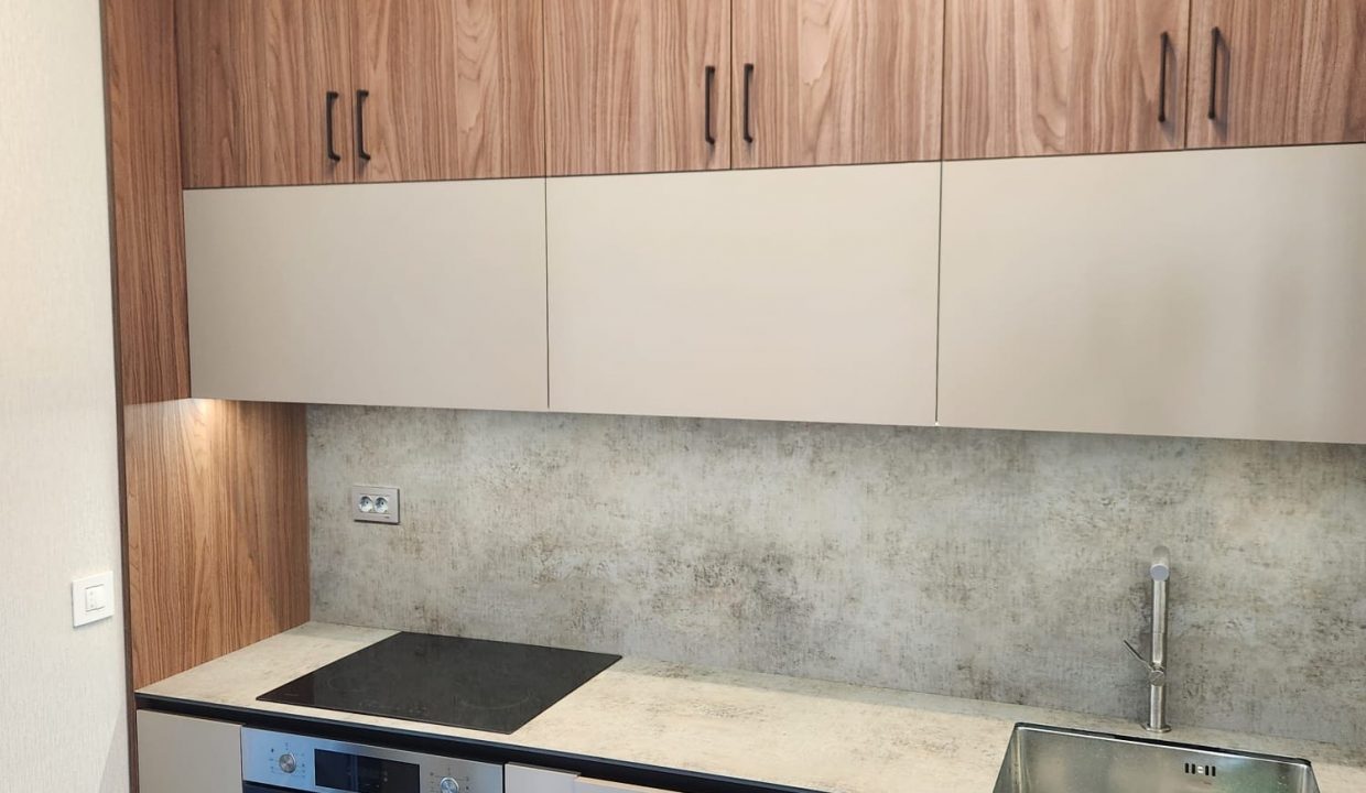 b2bb1408-cfec-47b6-8e59-9c487a503747