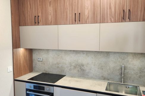 b2bb1408-cfec-47b6-8e59-9c487a503747