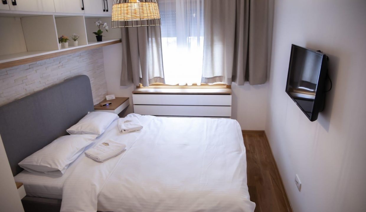 d5ea3331-22ab-4190-9d21-c2b338a54855