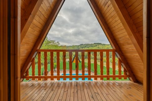 d79558fe-d5cd-4313-811a-439779a6d94e