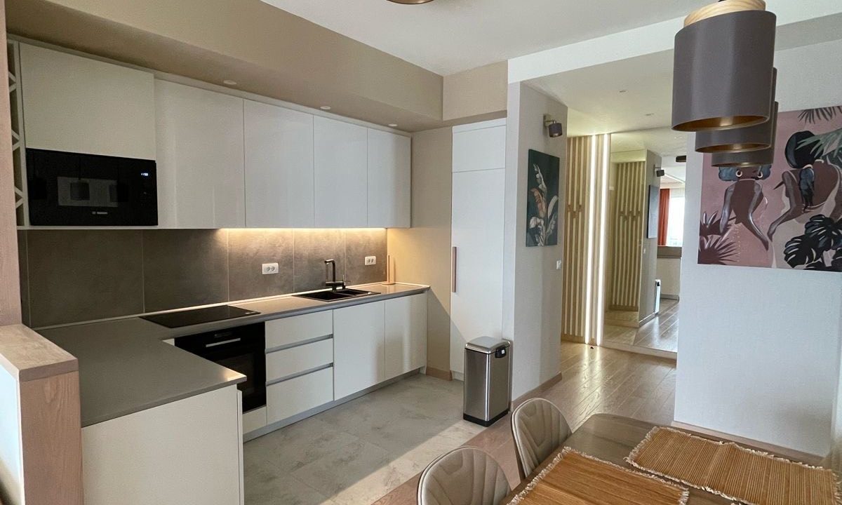 ddd0096c-dfe3-411b-972c-175f281a691c_1