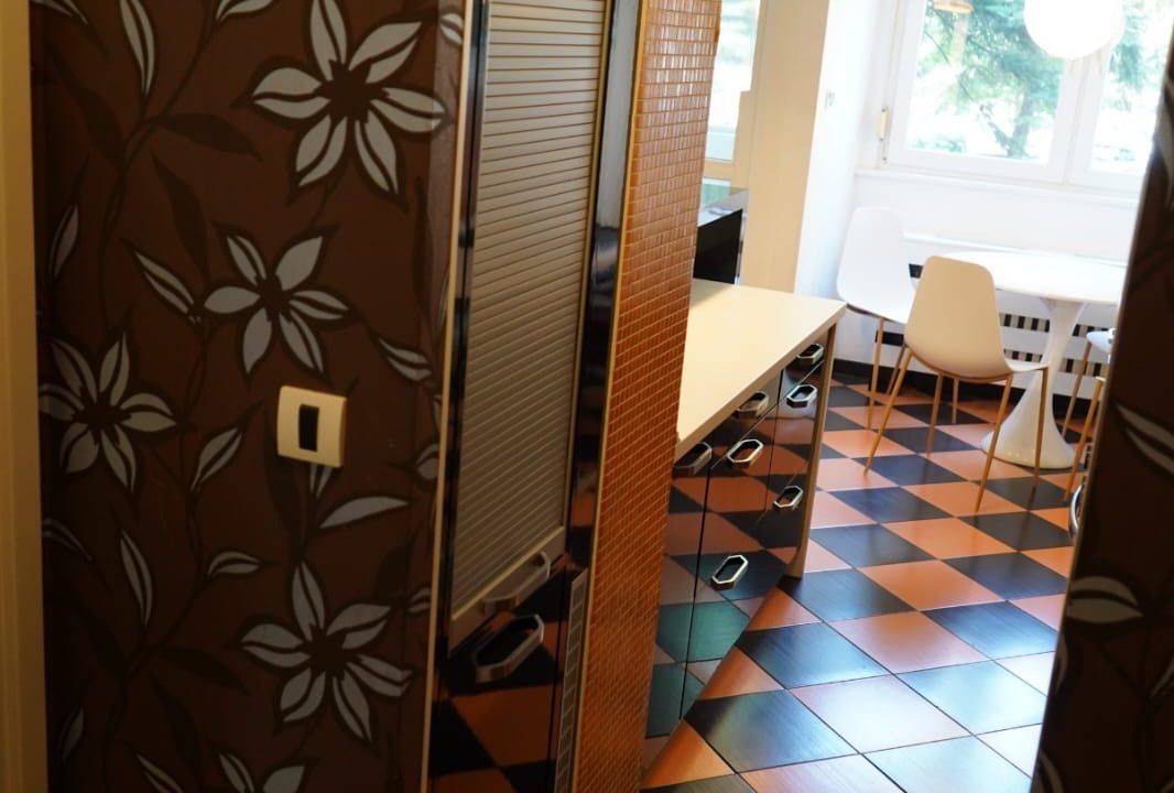 e94ca290-e20c-4946-be37-be85eeacff2d