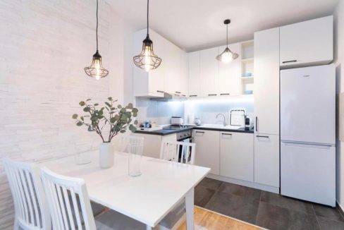 f092e4ae-e7ea-4ffb-b6ae-1a288c954e67