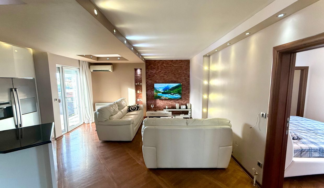 f63b833b-4404-499c-a813-88706672ed1b