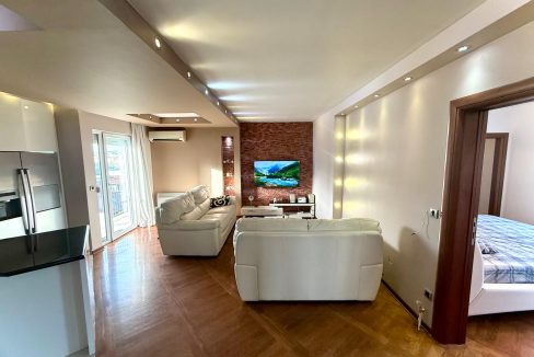 f63b833b-4404-499c-a813-88706672ed1b