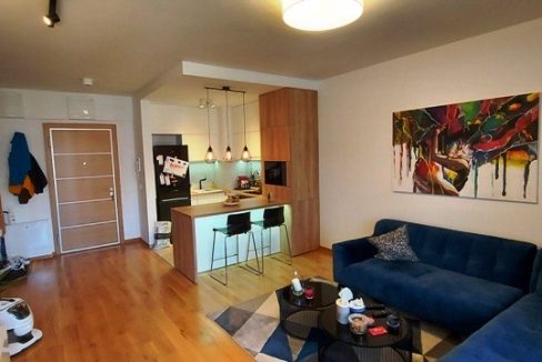 fbd27027-6111-474e-9a69-08f7c25b5883