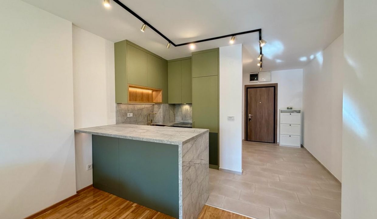 ffe89d25-769f-4aa0-8df3-2d71ad0a3310