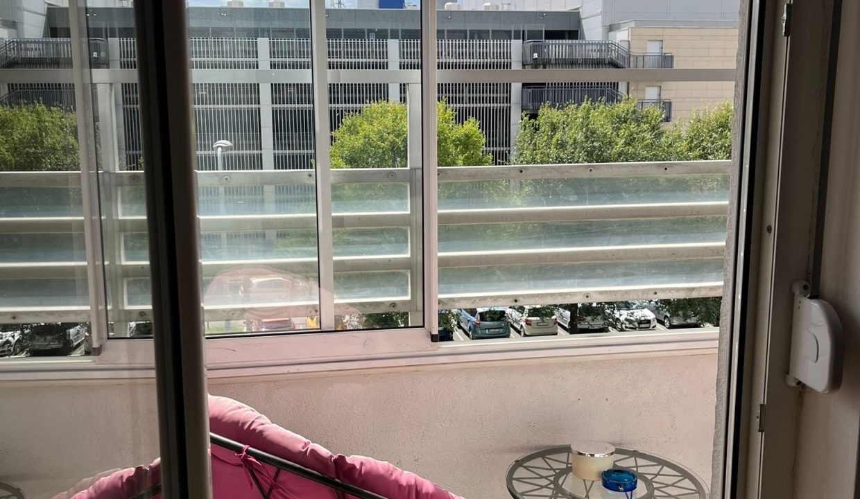 08a3386a-e88f-4644-b2ae-1f9e2d1e7a25