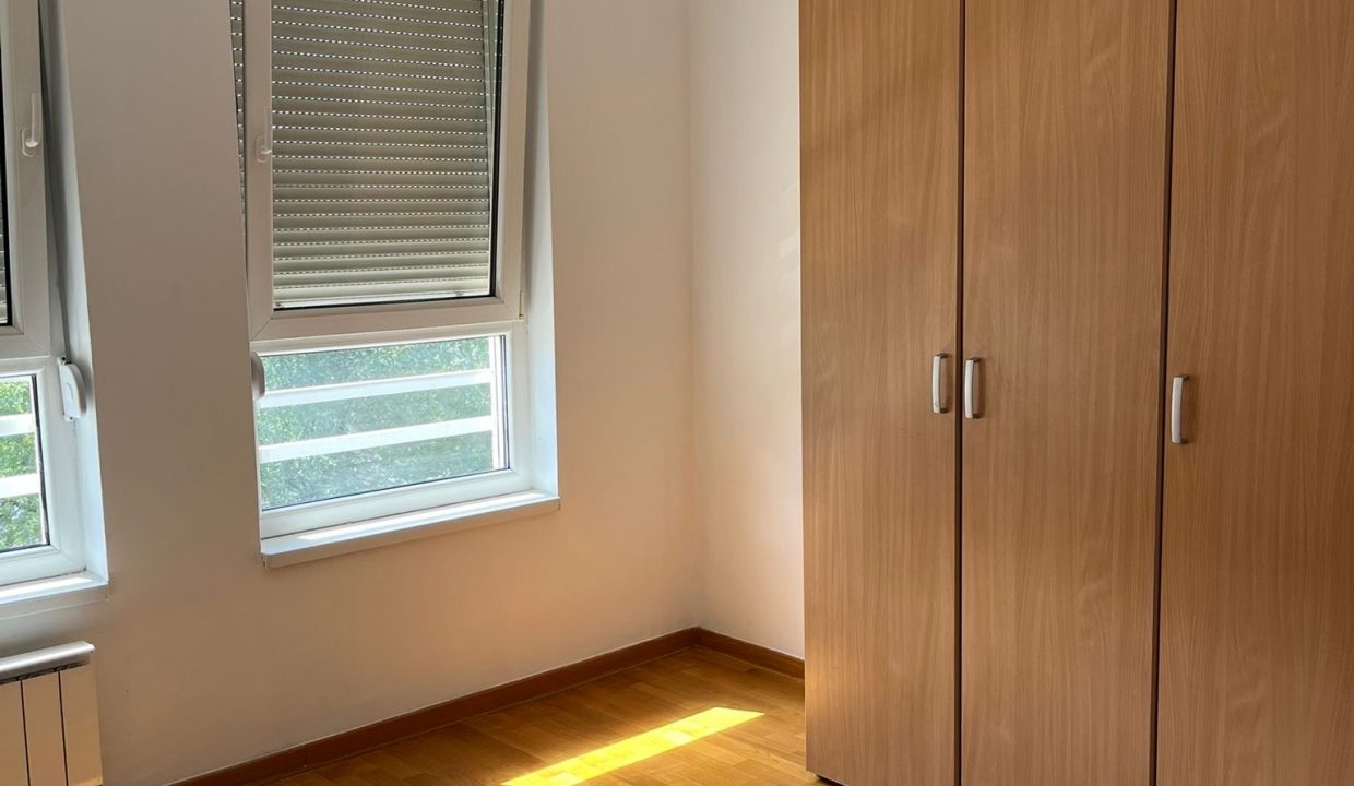 34d3baf8-1d74-4ebd-b077-f4f26e60cac8