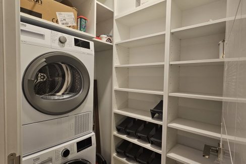 395e2ff8-de12-4704-824b-d956808d6f2e